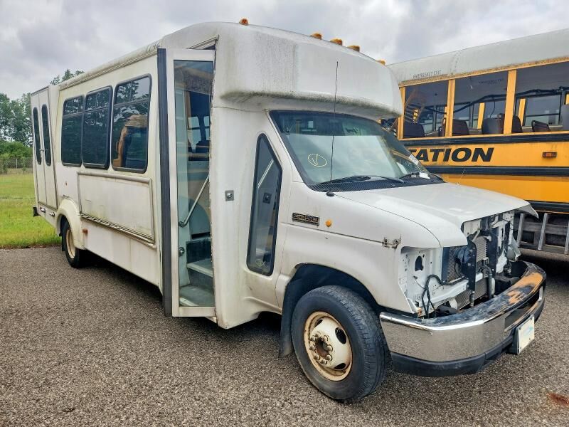 2016 FORD E-450