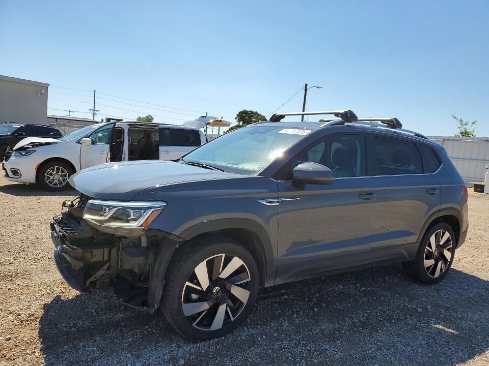 2024 VOLKSWAGEN Taos 4Motion