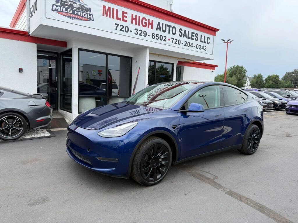 2023 TESLA Model Y