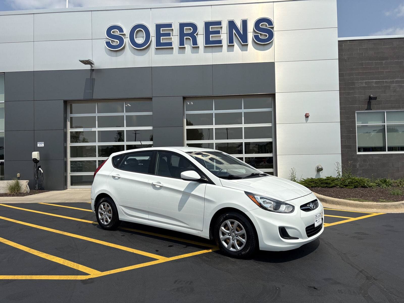 2014 HYUNDAI Accent