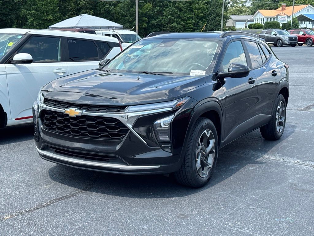 2024 CHEVROLET Trax