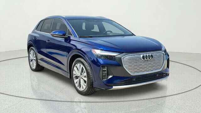 2023 AUDI Q4