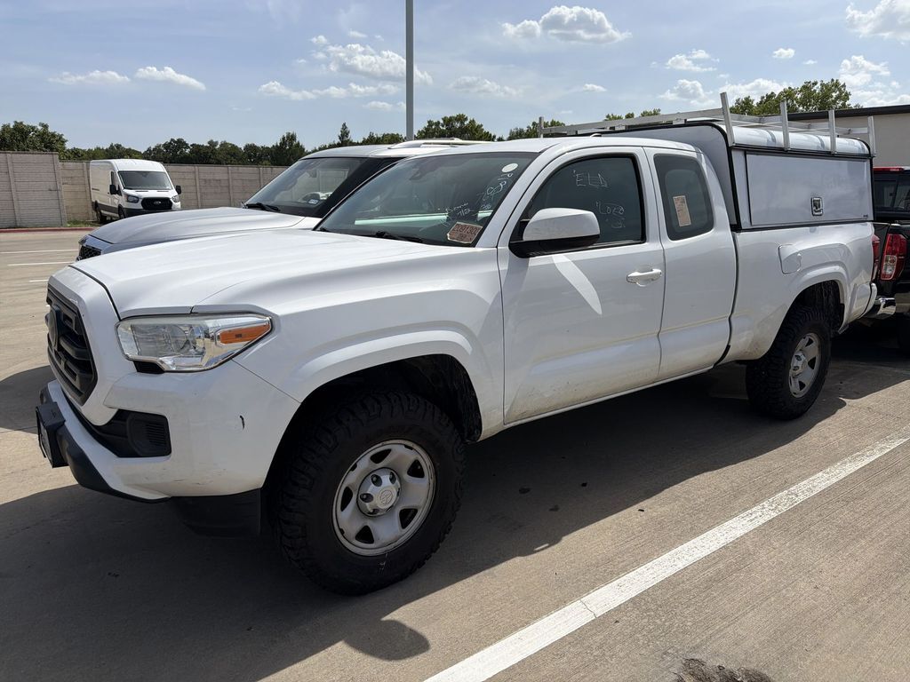 2018 TOYOTA Tacoma