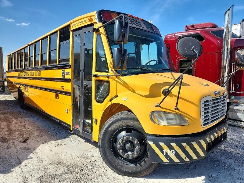 2010 FREIGHTLINER B2 Bus Chassis
