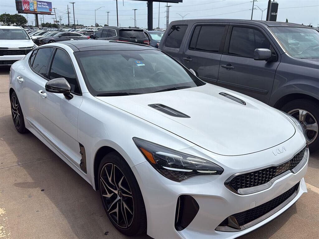 2023 KIA Stinger