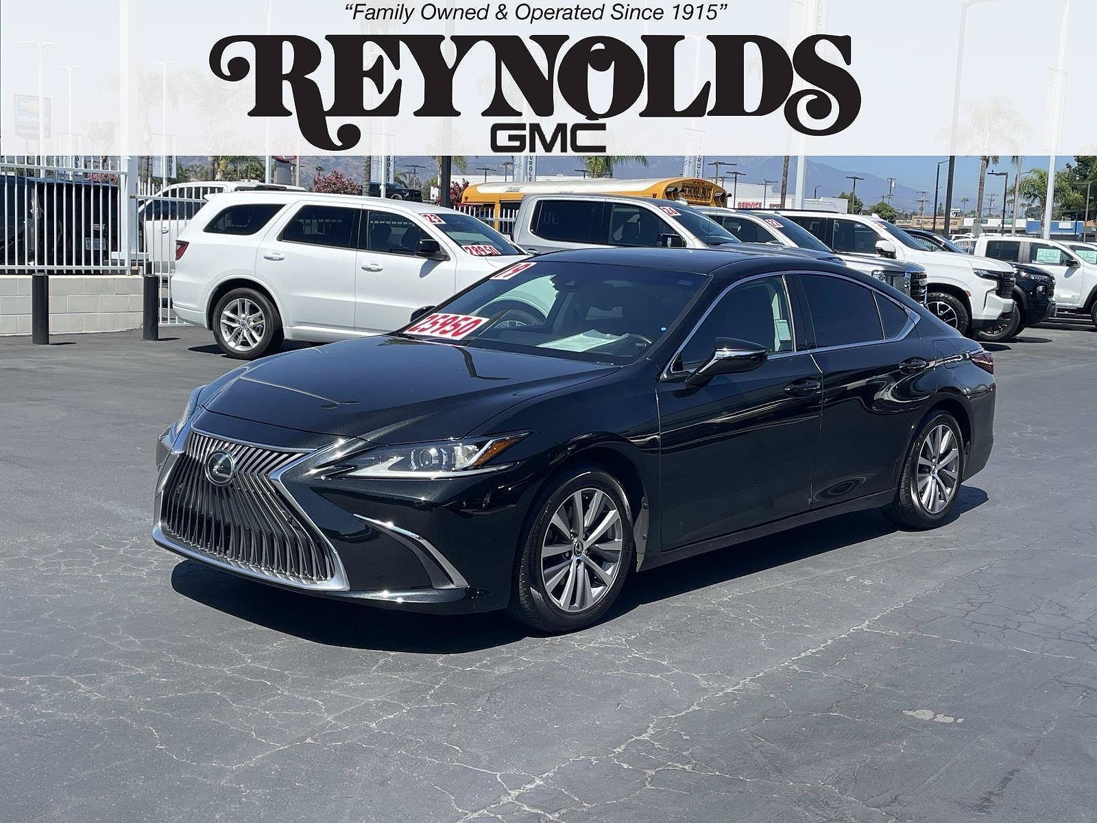 2019 LEXUS ES