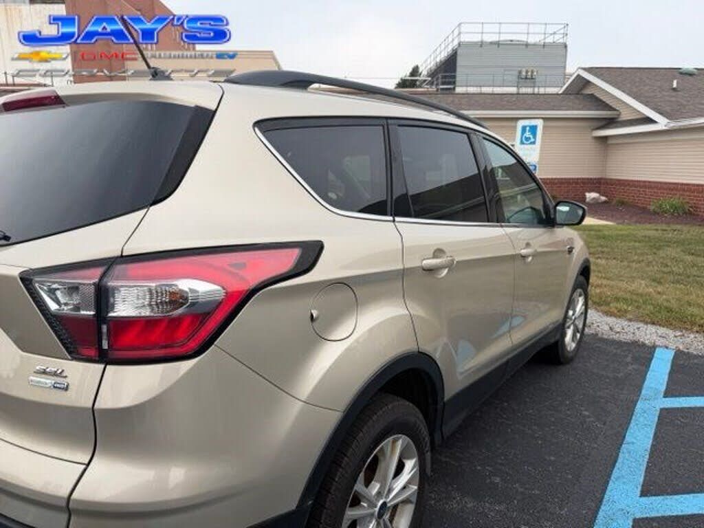 2018 FORD Escape