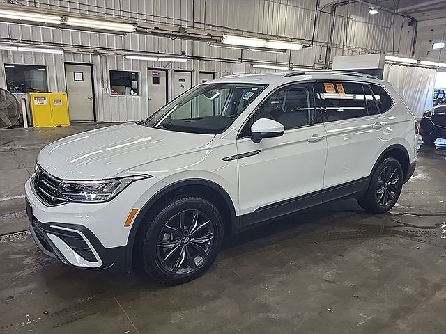 2024 VOLKSWAGEN Tiguan 4Motion