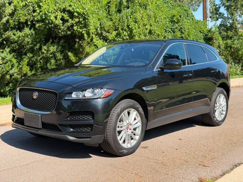 2017 JAGUAR F-Pace