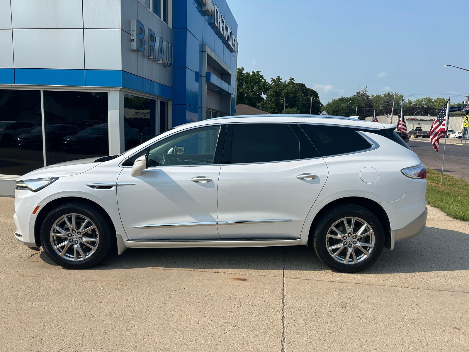 2023 BUICK Enclave