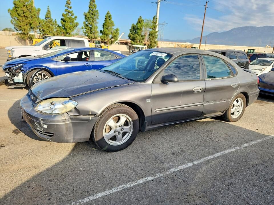 2004 FORD Taurus