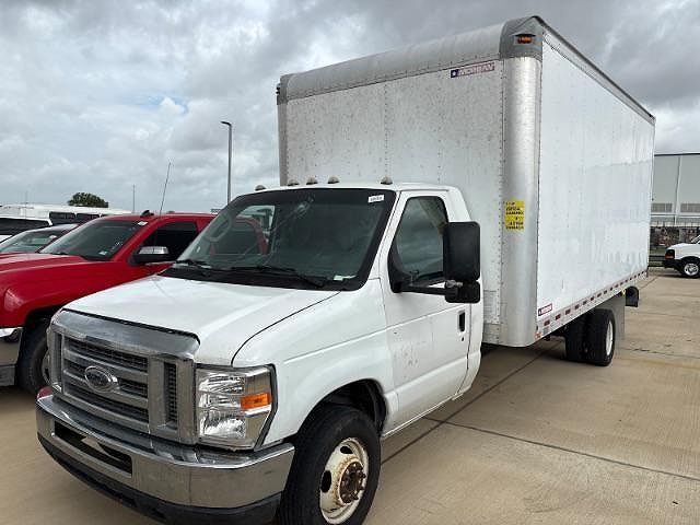 2011 FORD E-450