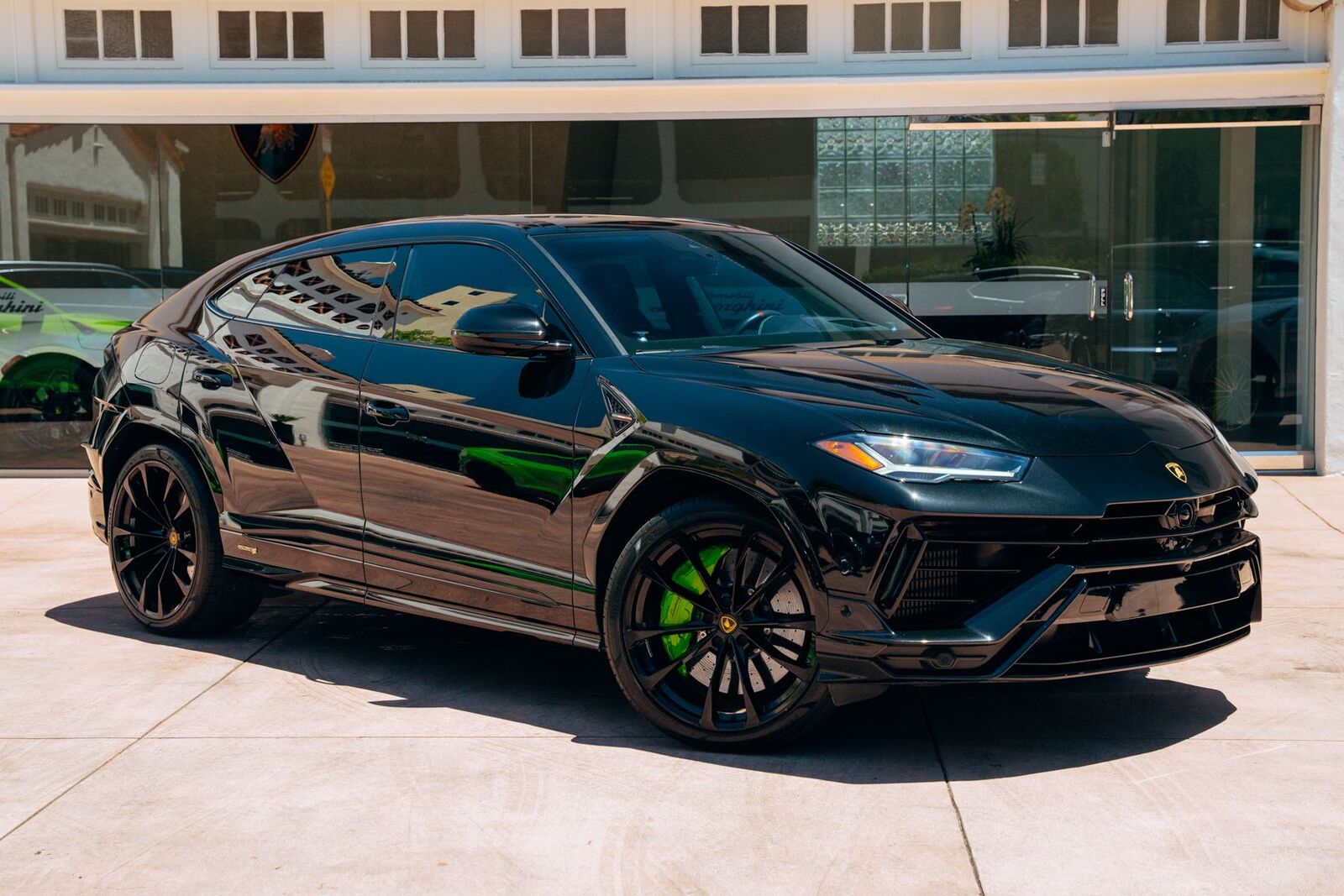 2024 LAMBORGHINI URUS