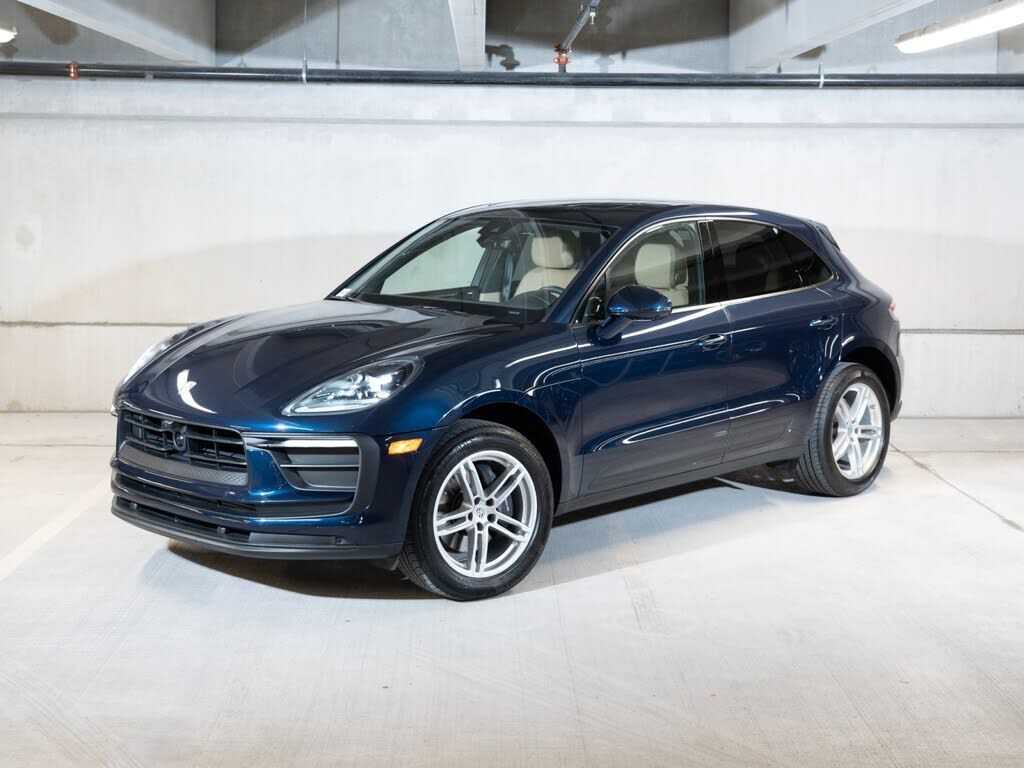 2023 PORSCHE Macan