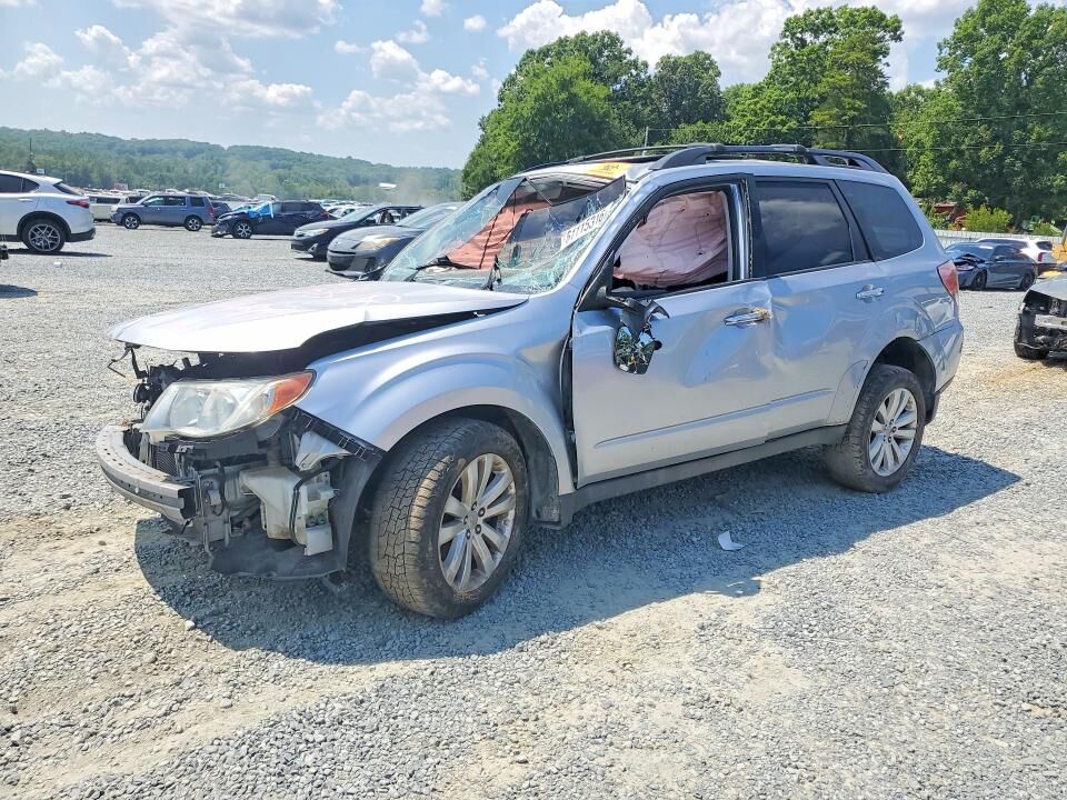 2013 SUBARU Forester