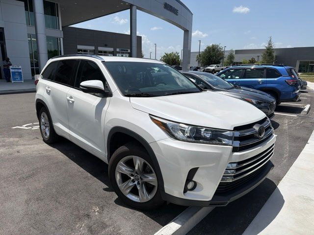 2018 TOYOTA Highlander