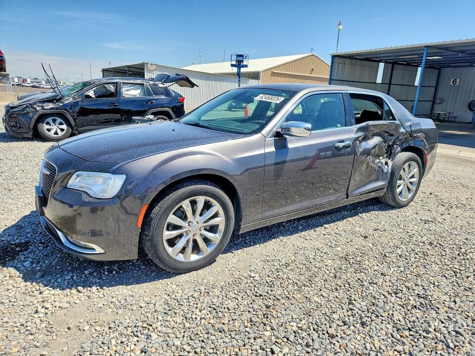 2019 CHRYSLER 300