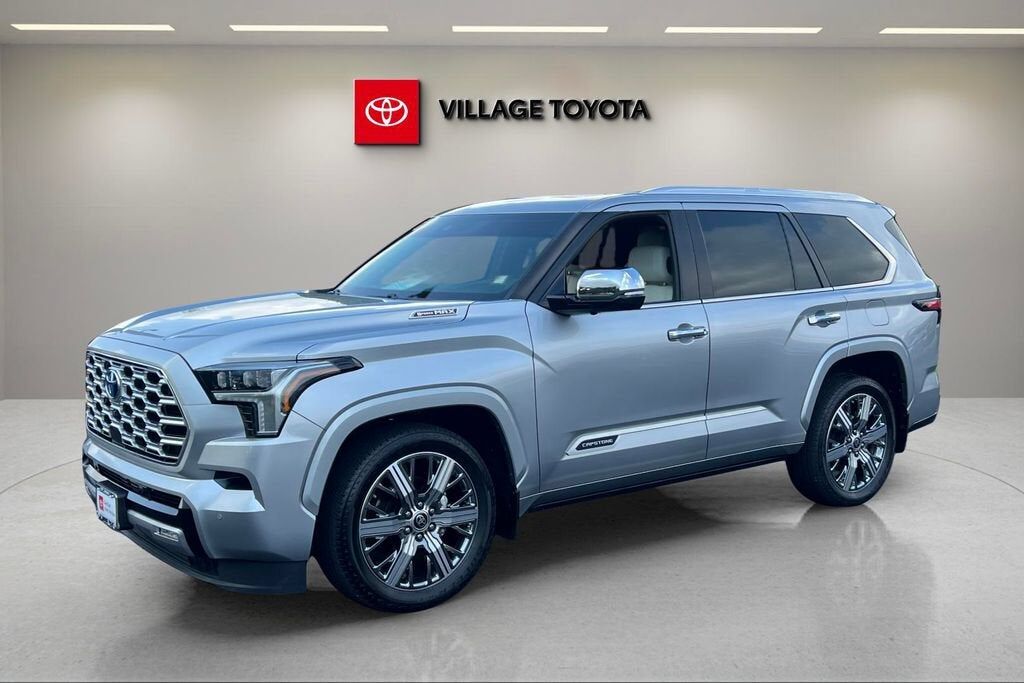 2024 TOYOTA Sequoia