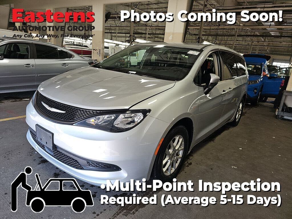 2023 CHRYSLER Voyager