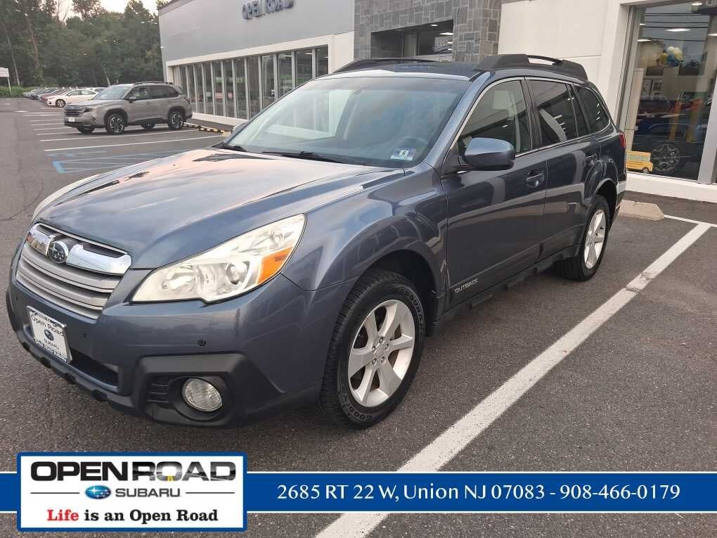 2013 SUBARU Outback