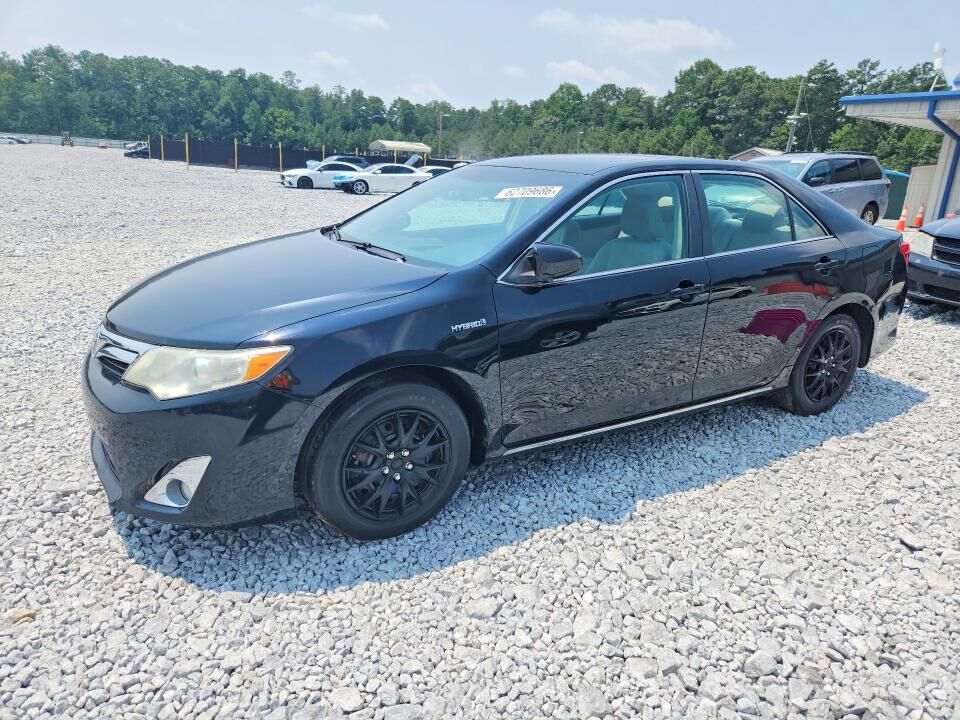 2013 TOYOTA Camry