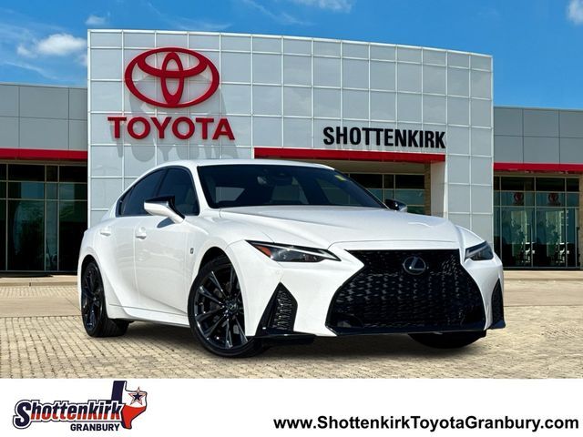 2021 LEXUS IS