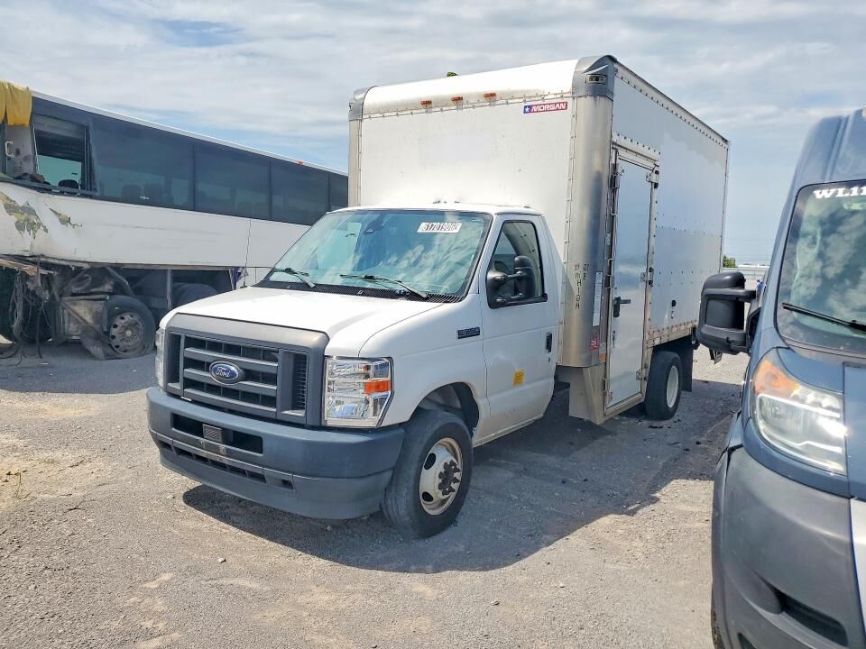 2021 FORD E-350