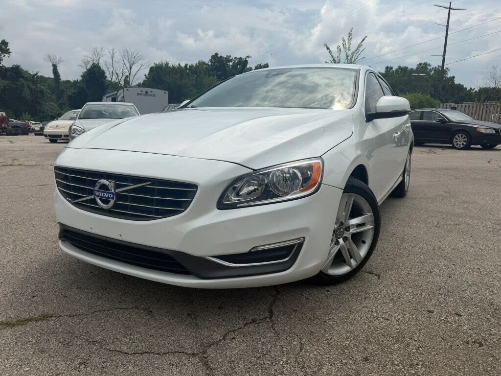 2015 VOLVO S60