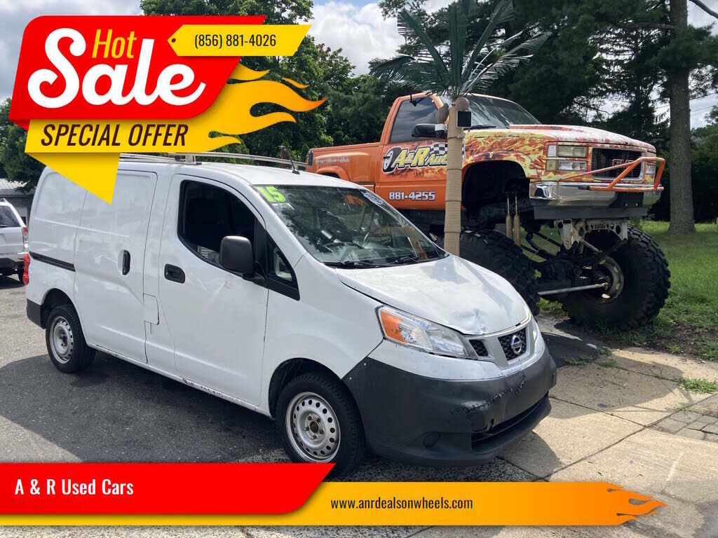 2015 NISSAN NV200