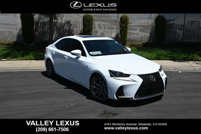 2017 LEXUS IS