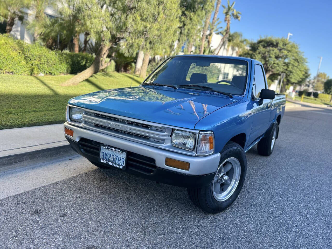 1989 TOYOTA Pick-Up