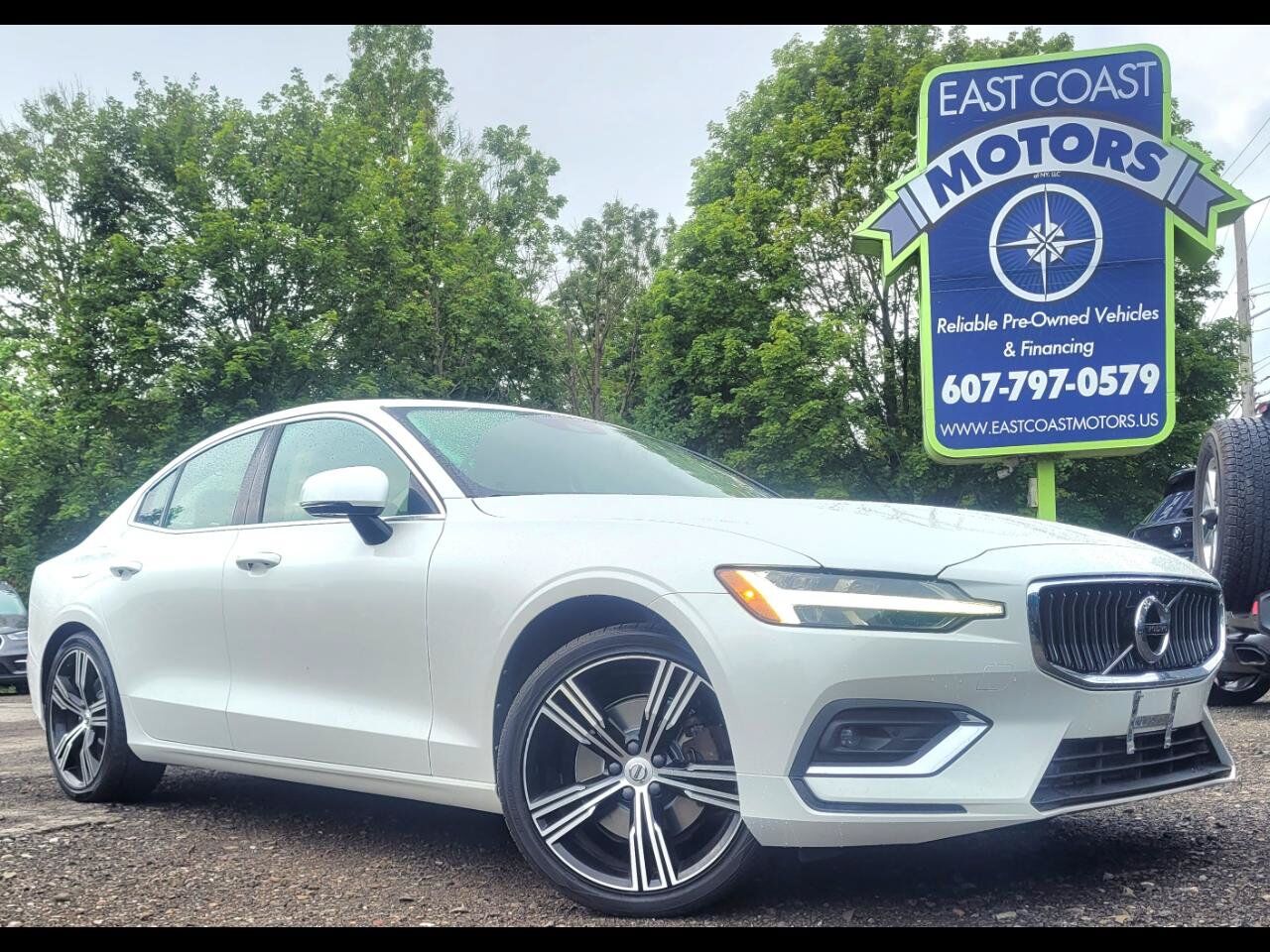 2021 VOLVO S60