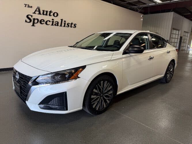 2024 NISSAN Altima