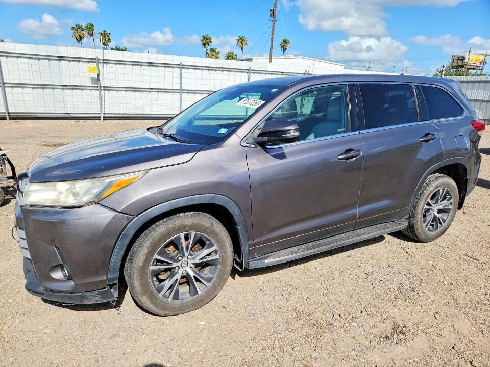2017 TOYOTA Highlander