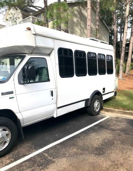 2009 FORD E-350