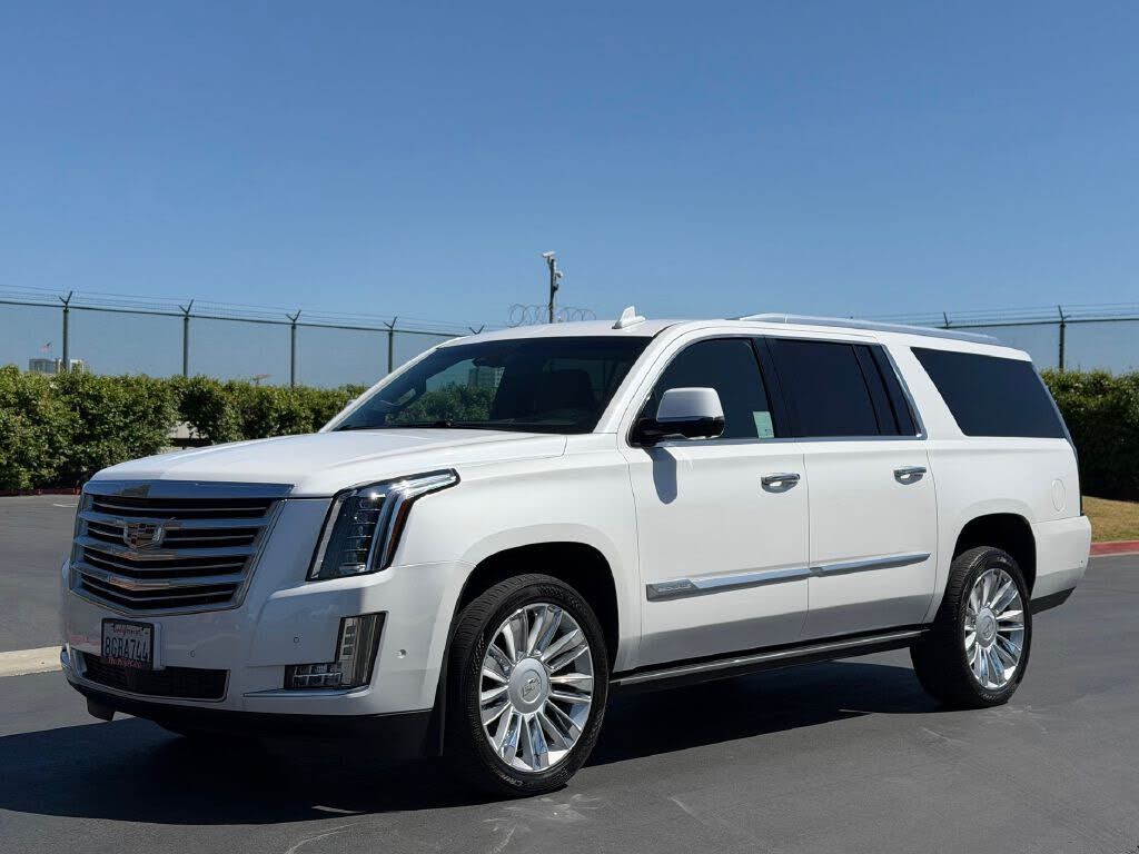2019 CADILLAC Escalade ESV