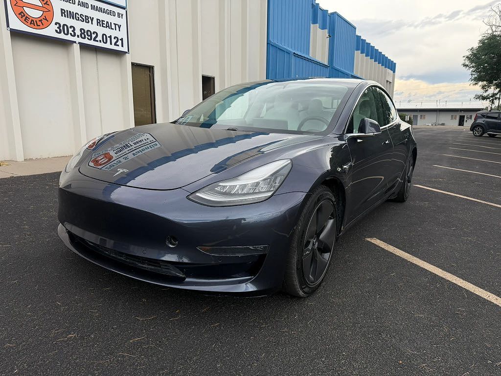 2020 TESLA Model 3