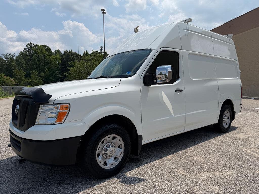 2016 NISSAN NV
