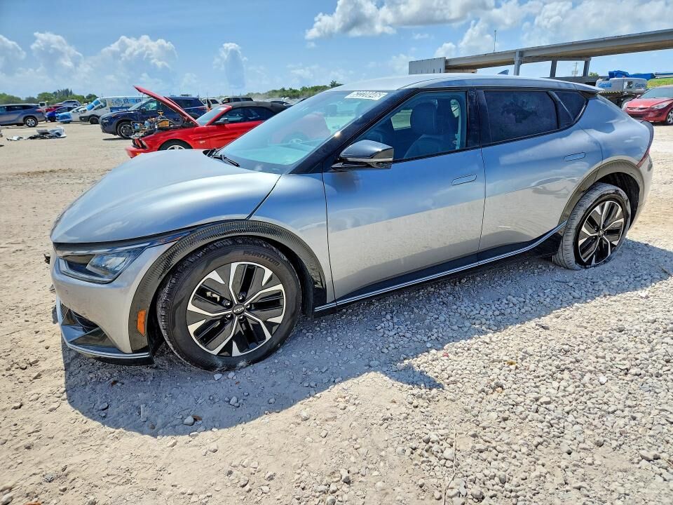 2023 KIA EV6
