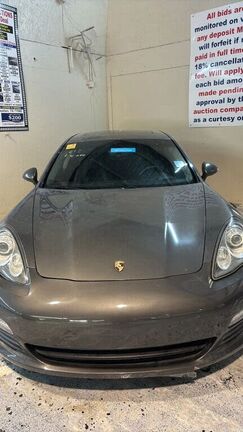 2013 PORSCHE Panamera