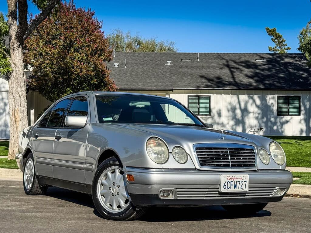1997 MERCEDES-BENZ E-Class