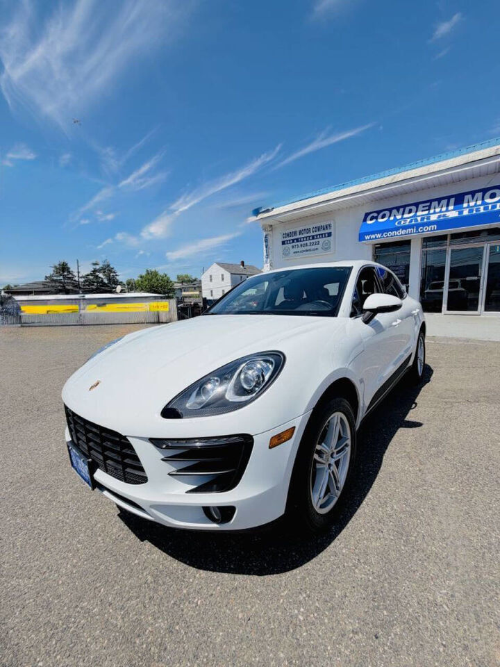 2018 PORSCHE Macan