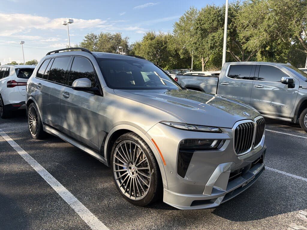 2025 BMW X7