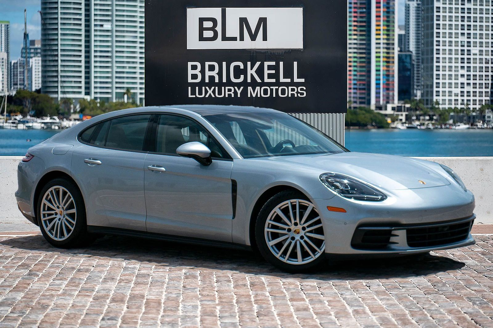 2019 PORSCHE Panamera
