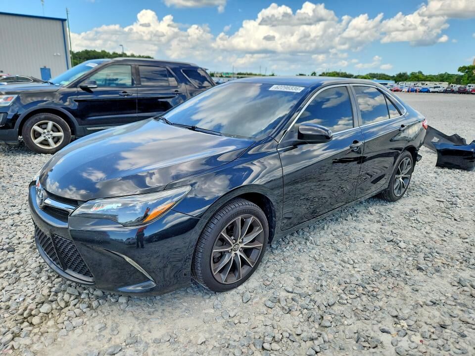 2017 TOYOTA Camry