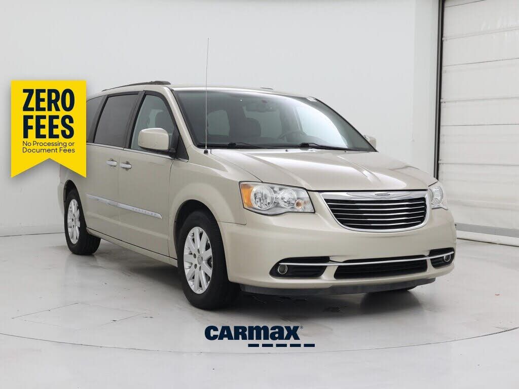 2016 CHRYSLER Town and Country