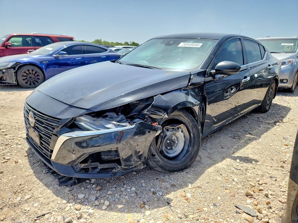 2024 NISSAN Altima