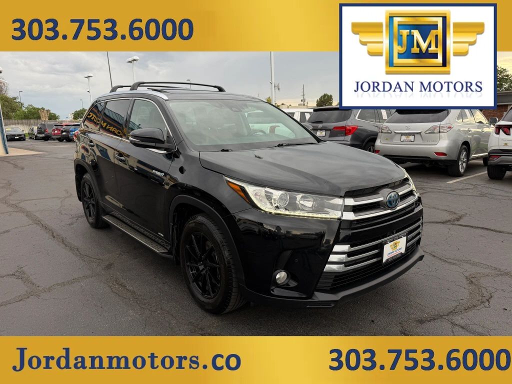 2017 TOYOTA Highlander