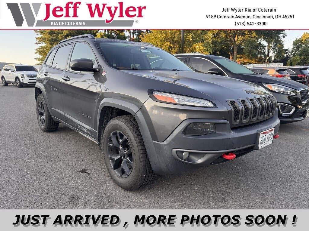 2017 JEEP Cherokee