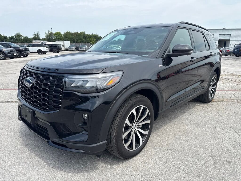 2025 FORD Explorer
